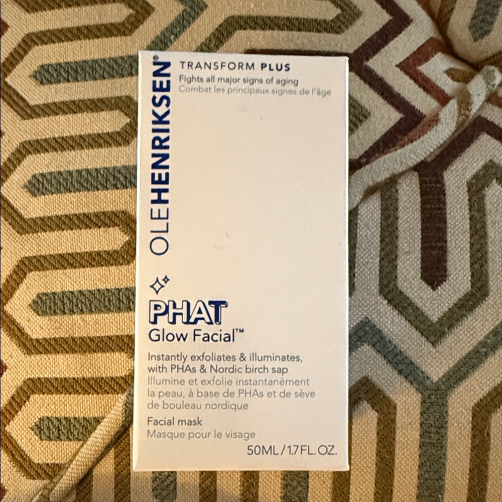Ole Henriksen PHAT Glow Facial Mask - White & Blue Accents